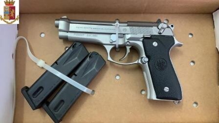 Catania, armi e droga in casa di un pregiudicato a S. Giorgio: arrestato