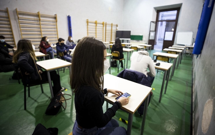 Scuola, Lagalla: &laquo;Lavoriamo per ripresa in presenza anche in Sicilia&raquo;