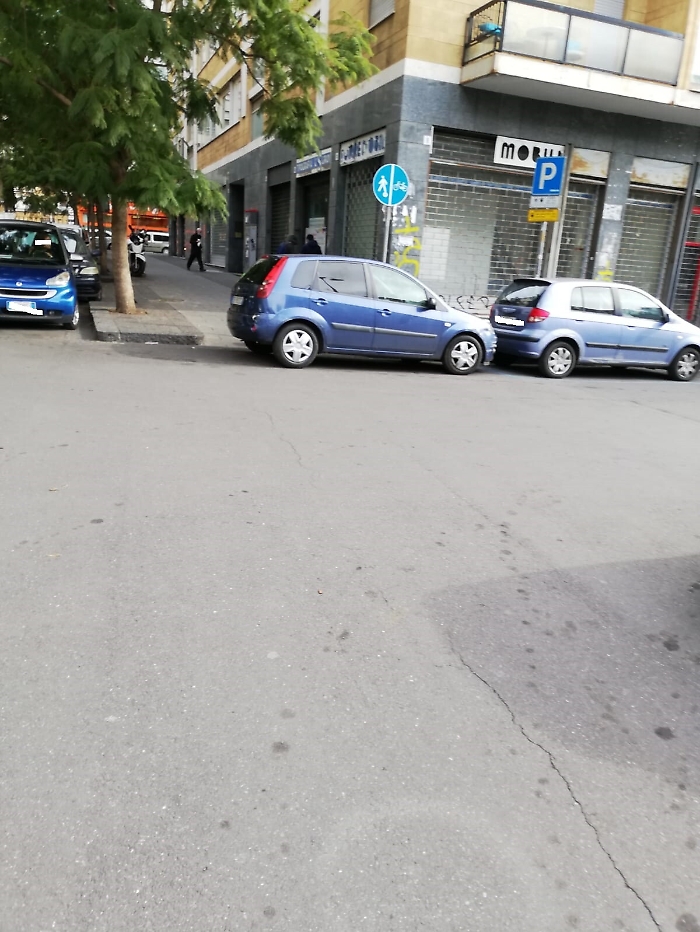 Catania: auto impedisce fruizione scivola disabili