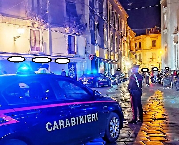 Catania, spacciava cocaina in centro con compagna e figli piccoli in auto