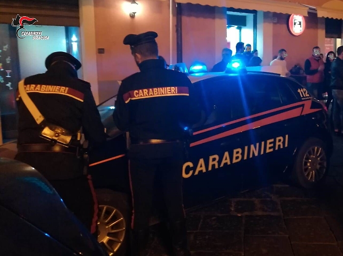 Floridia, attendevano le estrazioni del Lotto al bar: sette denunciati