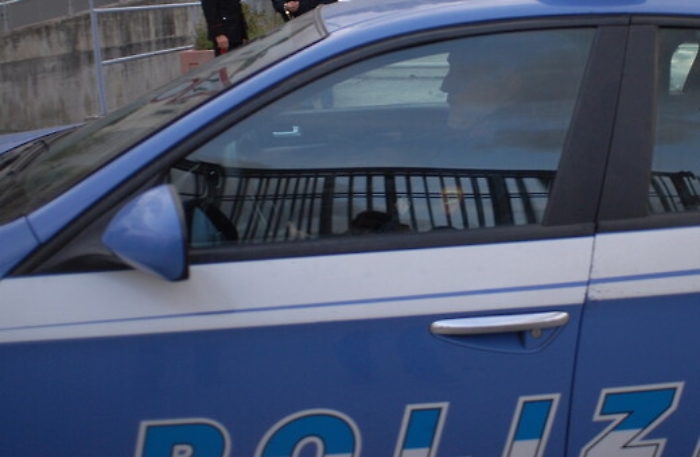 Palermo, controlli di Polizia anti droga e anti abusivismo al Cep