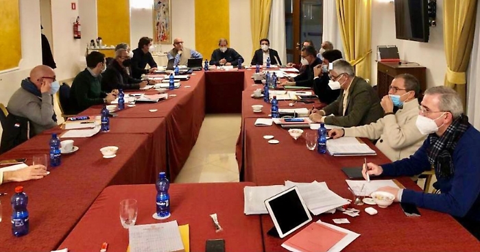 A Pergusa la riunione fiume della giunta Musumeci sul bilancio