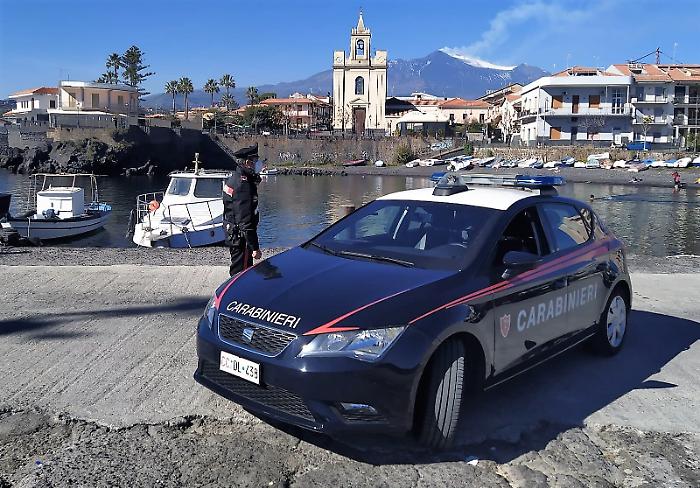 Covid, positivo vìola quarantena e va a pescare a Stazzo: denunciato