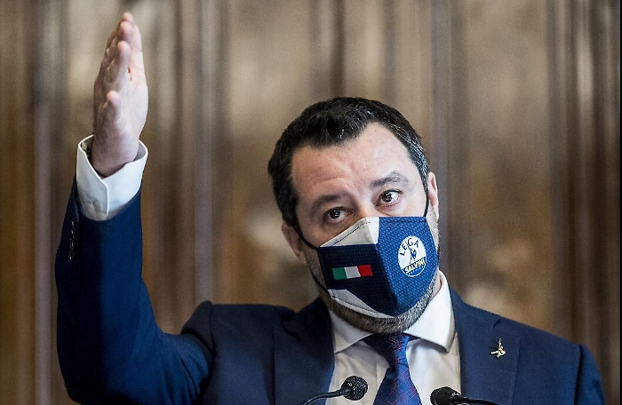 Salvini, la conversione è completa: Lega dice sì a Draghi, Meloni resta all'opposizione