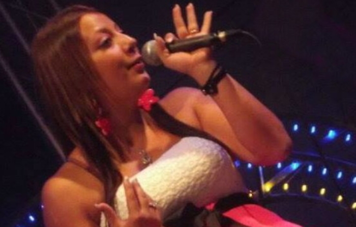Cantante neomelodica uccisa a coltellate in casa a Palermo, il marito sotto interrogatorio in caserma