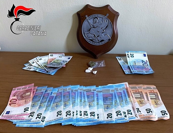 Catania, arrestata la pusher che spacciava droga ai pazienti del Sert
