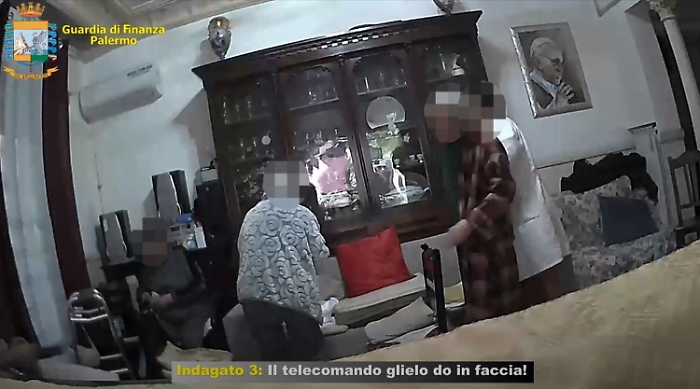 Nonnini picchiati e umiliati nella casa di riposo lager: 4 arresti a Palermo