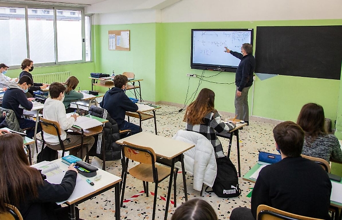 Scuole superiori, da lunedì in Sicilia le lezioni in presenza salgono al 75%