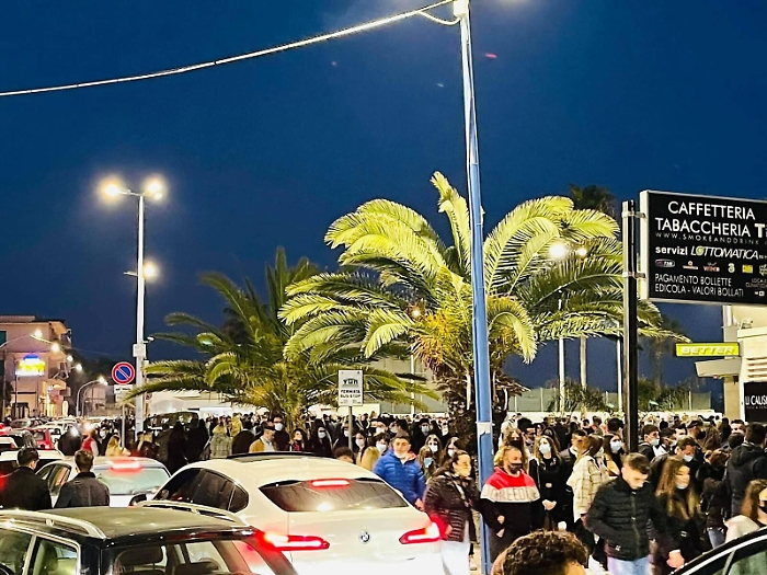 Coronavirus, ad Agrigento, boom di presenze a San Leone malgrado le ordinanze