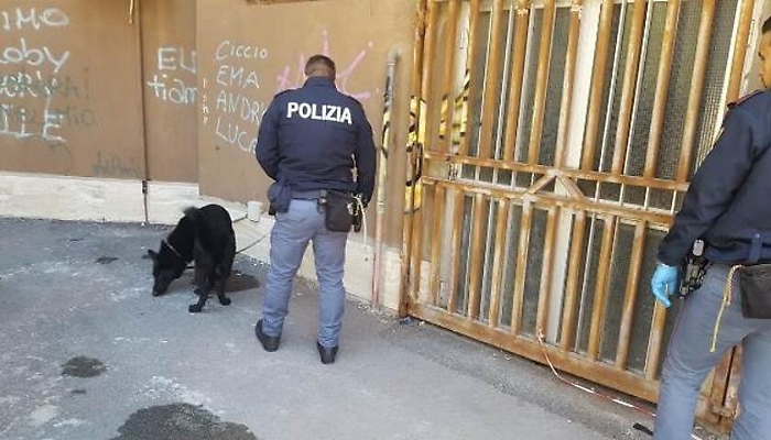 Blitz nei rioni dello spaccio a Siracusa: due arresti per armi e droga