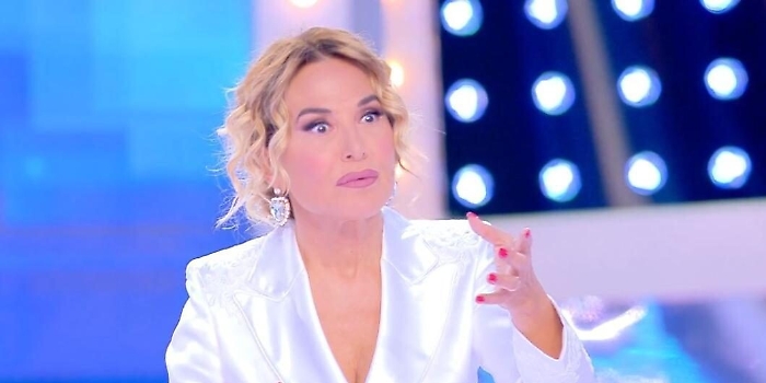 Live-Non è la D'Urso: ascolti ancora in calo e a fine marzo il programma chiude in anticipo