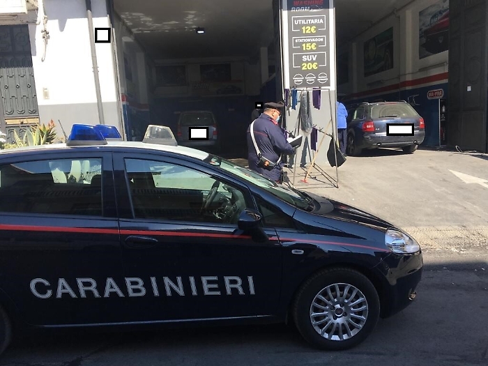 Misterbianco, lavoratori in nero in autolavaggio: attività sospesa