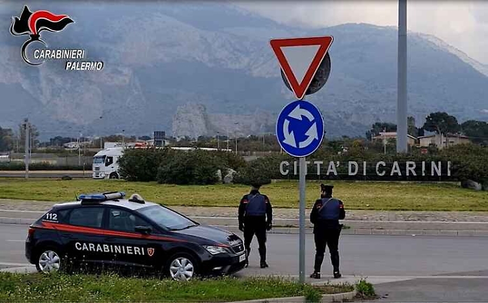 Droga, armi e rapine: sgominata banda a Palermo, le donne al comando