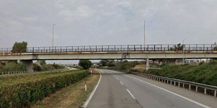 Sequestrati 22 cavalcavia lungo la A20 Palermo Messina: rischio crollo