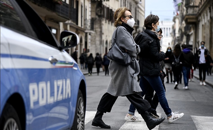 Catania, controlli antiCovid interforze nel weekend: 16 sanzionati