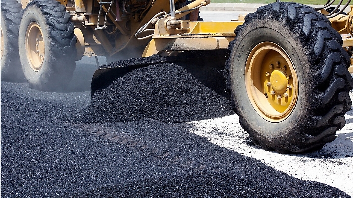 Dagli pneumatici fuori uso un polverino per asfaltare le strade: a Santa Ninfa i primi test