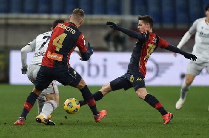 Zajc e Destro in gol, Genoa batte Bologna 2-0