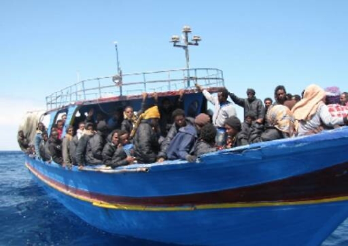 Porto Empedocle, soccorso barcone con una ottantina di migranti a bordo