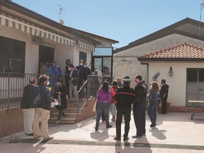 Catania, la casa del boss confiscata ma abitata: inchiesta della Procura