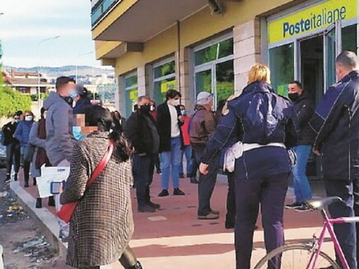 Catania, &laquo;Assembramenti alle Poste: subito i vigilanti e tutti gli sportelli vengano aperti&raquo;