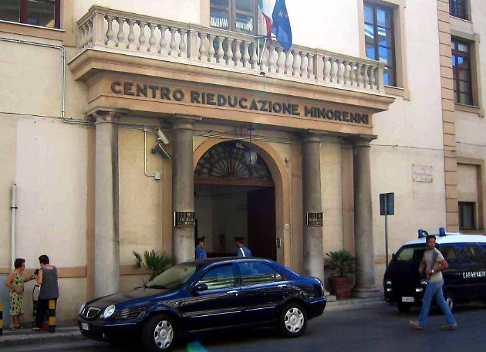 Carcere minorile Malaspina, aggrediti due agenti della polizia penitenziaria 