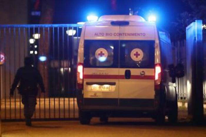 Schiacciato da una macchina, operaio morto sul lavoro a Siracusa