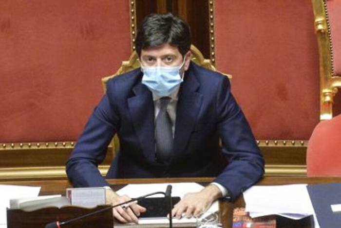 Mozione fiducia Speranza, il ministro: "Stop scontro politico"