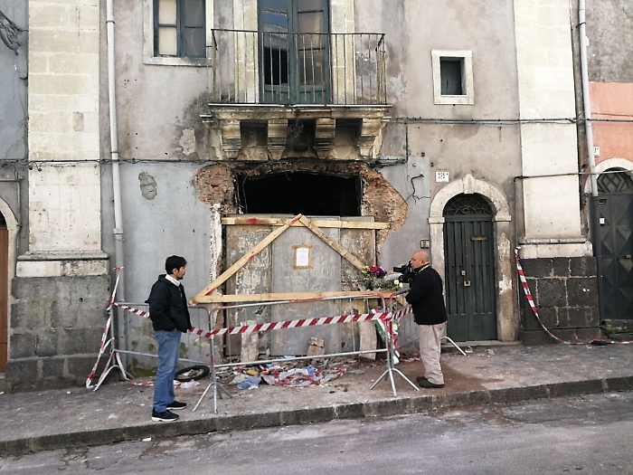 Esplosione Catania, operato uno dei due vigili feriti. L'altro &egrave; stabile