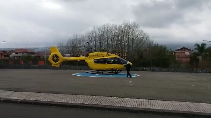 Mascali, cade dalle scale e batte la testa, arriva l'elisoccorso