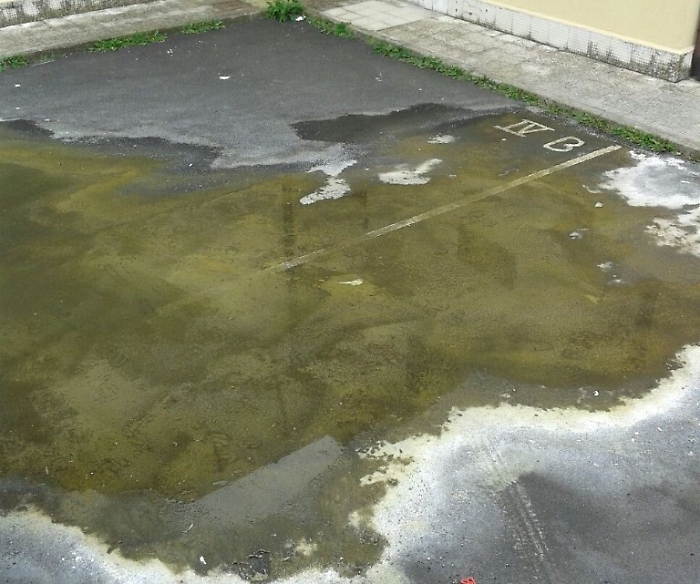 Liquami maleodoranti alla scuola De Amicis di Tremestieri