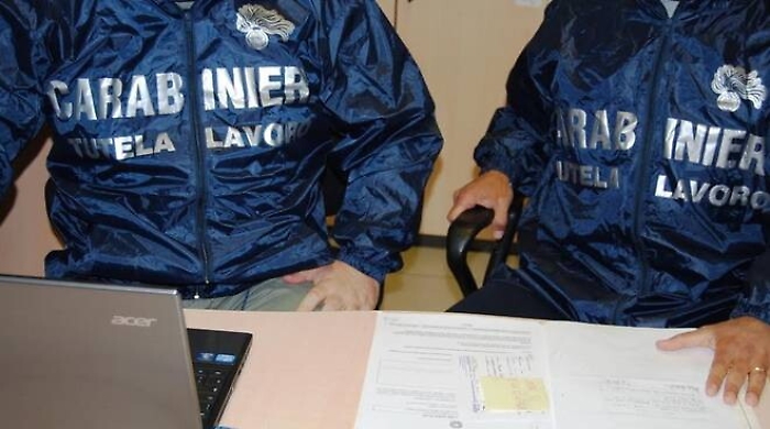 Messina, controlli in negozi e asili: 25 lavoratori in nero, sanzioni e denunce