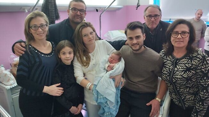 Agrigento, venti ore di attesa per il primo vagito del 2020