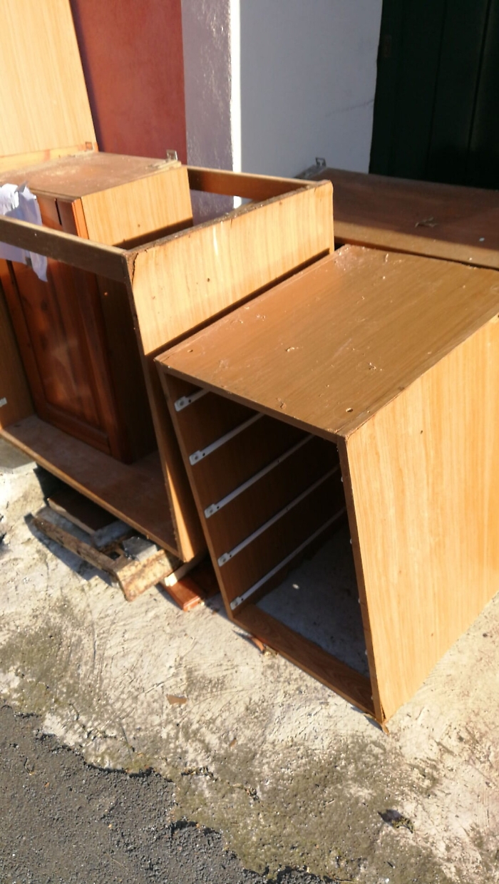 Acireale: sei giorni con i rifiuti davanti l'uscio a Pozzillo