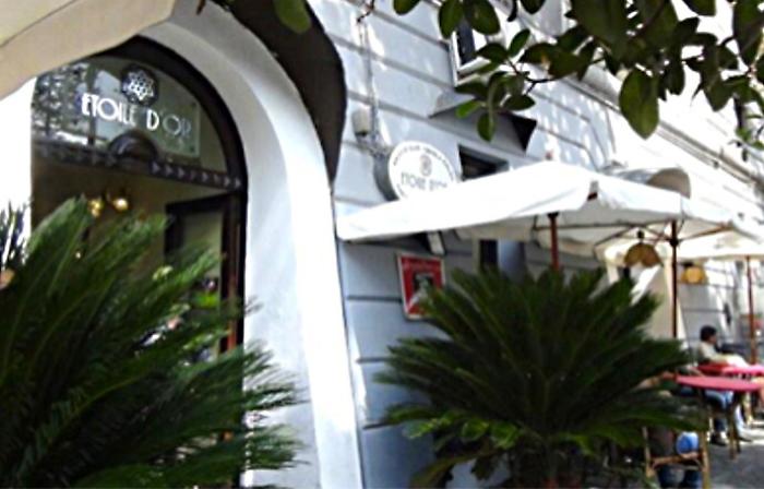 È l'Etoile d'Or lo storico bar catanese chiuso dalla polizia per blatte e sporcizia