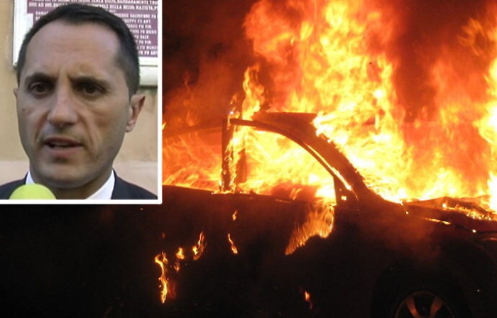 Castiglione di Sicilia, attentato incendiario contro l'auto del sindaco