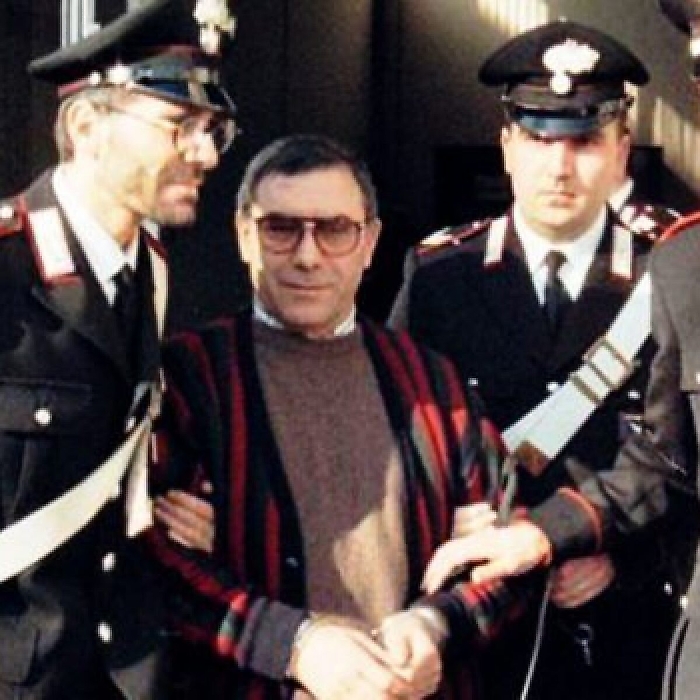 Leoluca Bagarella prende a morsi un agente della polizia penitenziaria