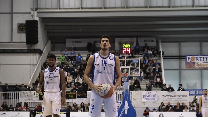 Basket A2: la Fortitudo Agrigento travolte Capo d'Orlando