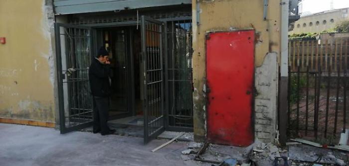Esplosione tabaccheria Librino, si costituisce il complice del 19enne morto