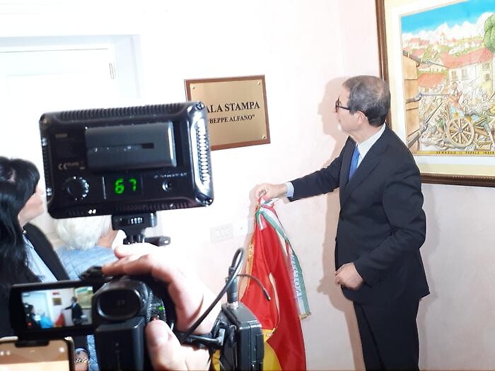 A Palazzo d'Orleans Musumeci inaugura la sala stampa Beppe Alfano