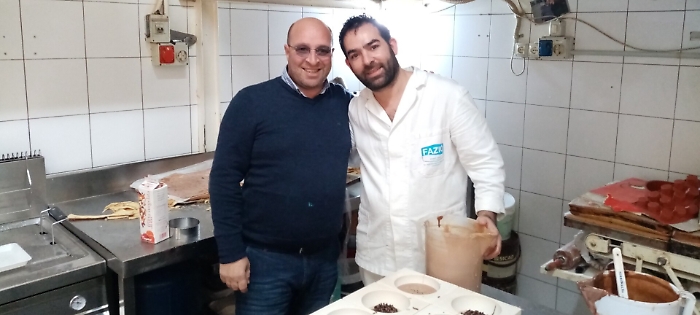 Porto Empedocle, da due anni il Bar Plano dona l'invenduto alla Chiesa Santa Croce di Villaseta