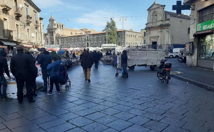 Coronavirus Catania, Fiera e Pescheria svuotate: calo affari 50%