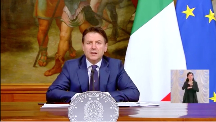 La storia del Mes: il sì del Governo Berlusconi, la firma con Monti