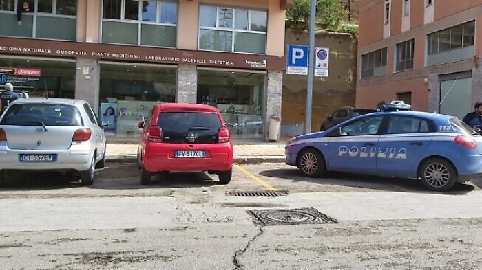 Pretende un farmaco senza ricetta, immigrato crea il caos in farmacia