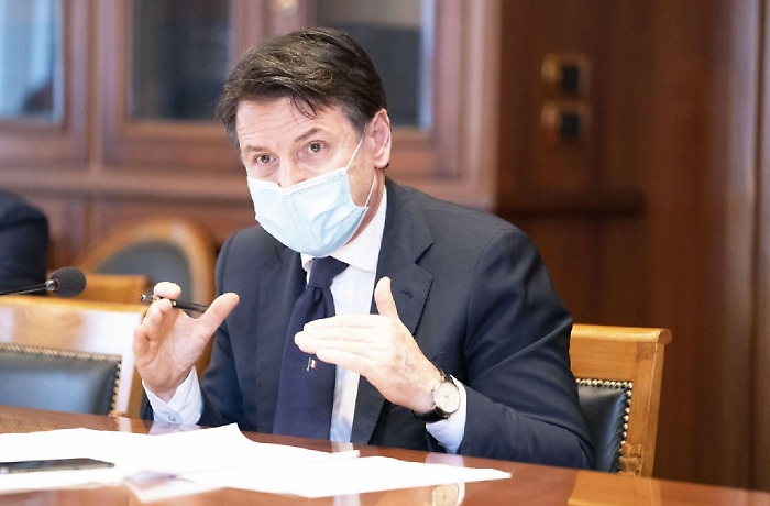 Conte: &laquo;Al via la Fase 2, ma attenzione a non vanificare i sacrifici che abbiamo fatto&raquo;