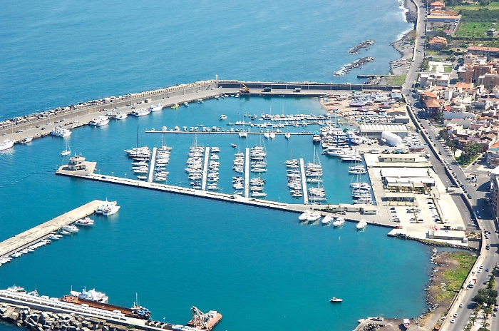 Covid, sindaco di Riposto: «Troppa gente al Lungomare. C'è rischio chiusura»