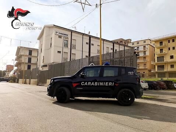 Favara: bandito solitario con mascherina rapina il supermercato Sisa