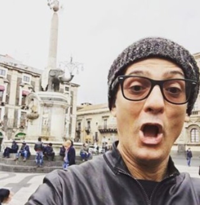 Fiorello compie 60 anni: il giro di boa, in allegria, del mattatore siciliano