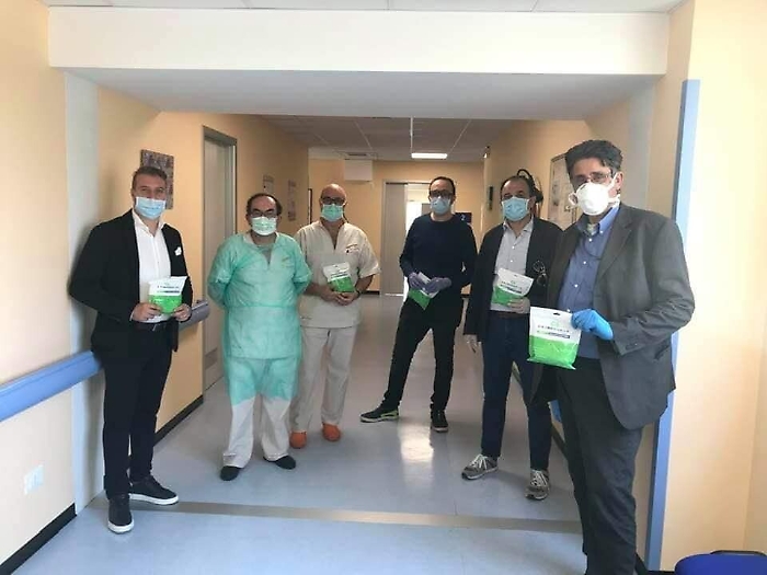 Catania: igienisti dentali donano mascherine all'ospedale di Acireale