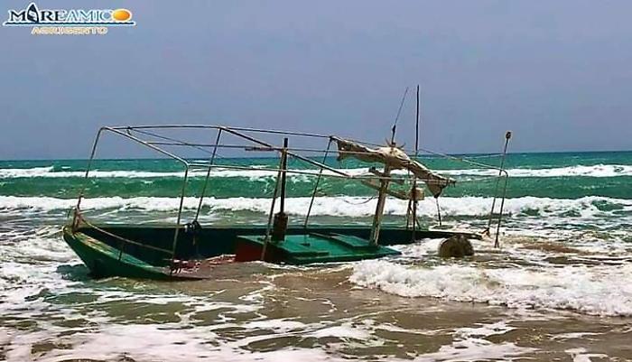 Emergenza sbarchi: ecco che fine fanno i natanti abbandonati dagli immigrati